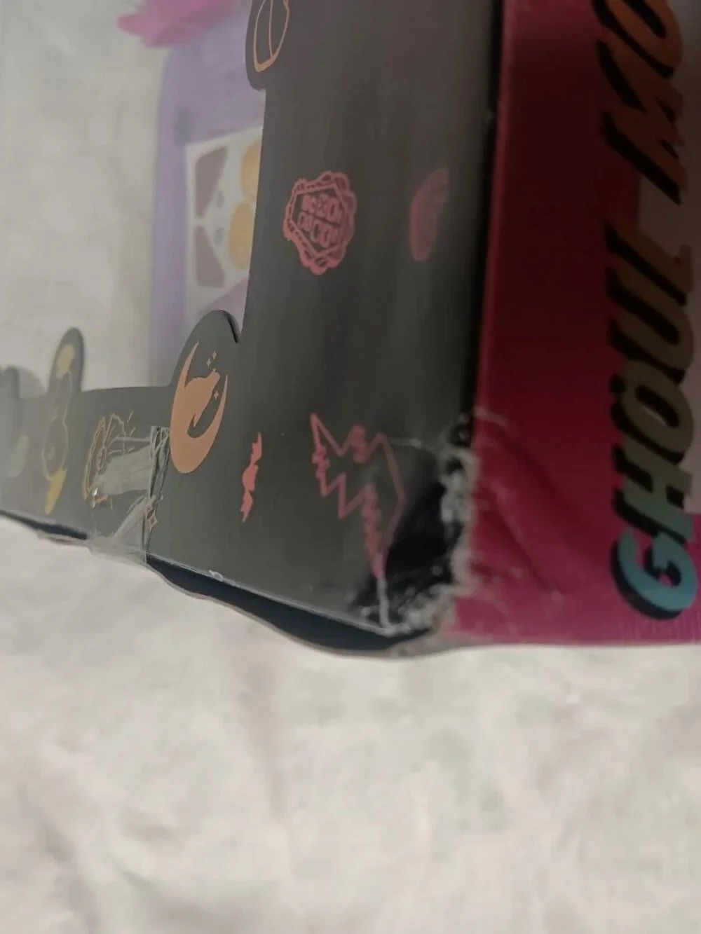 Monster High 2022 Ghoul Mobile Accessories Included - NIB (box has mild wear)